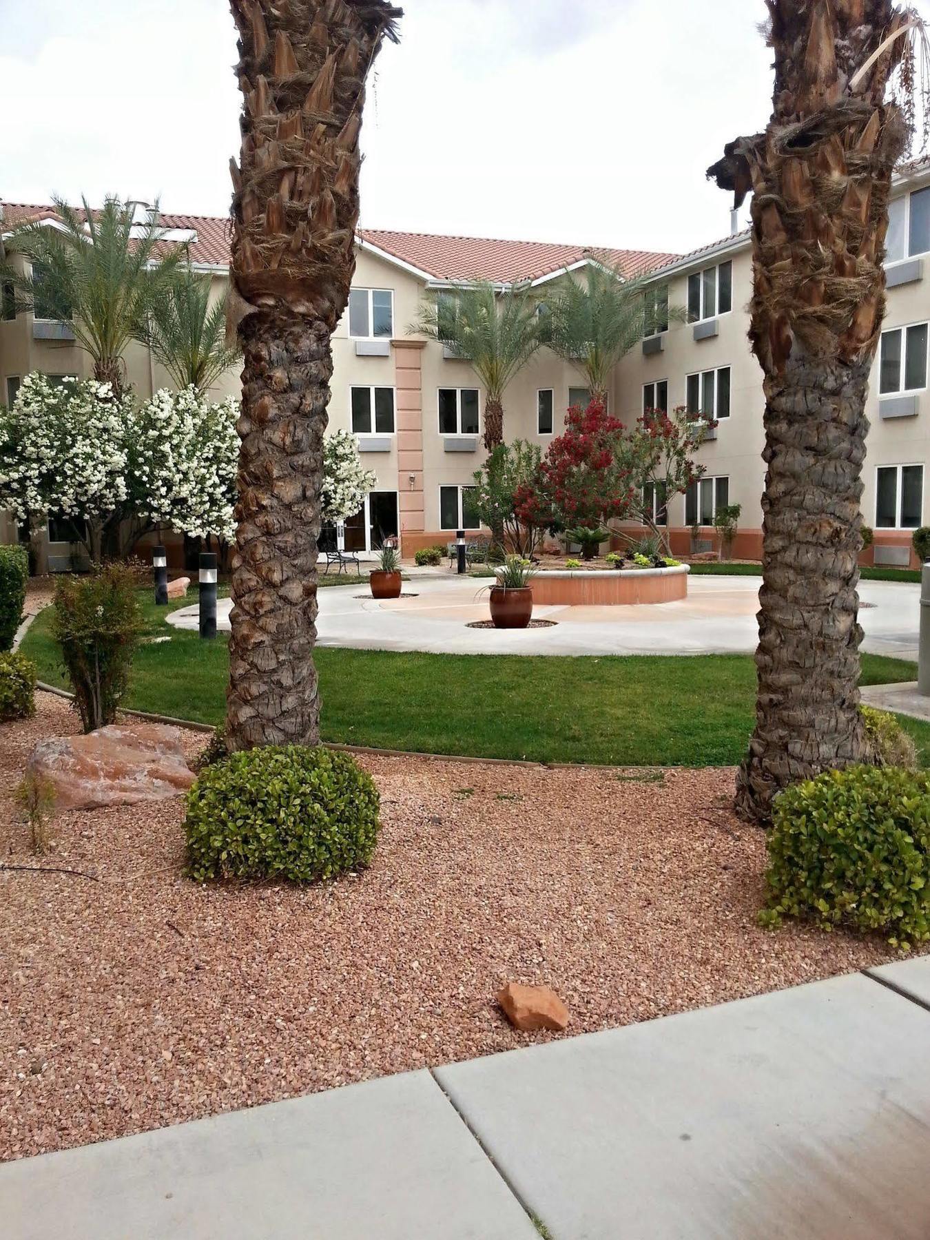 Mojave Edge Hotel Mesquite Exterior photo
