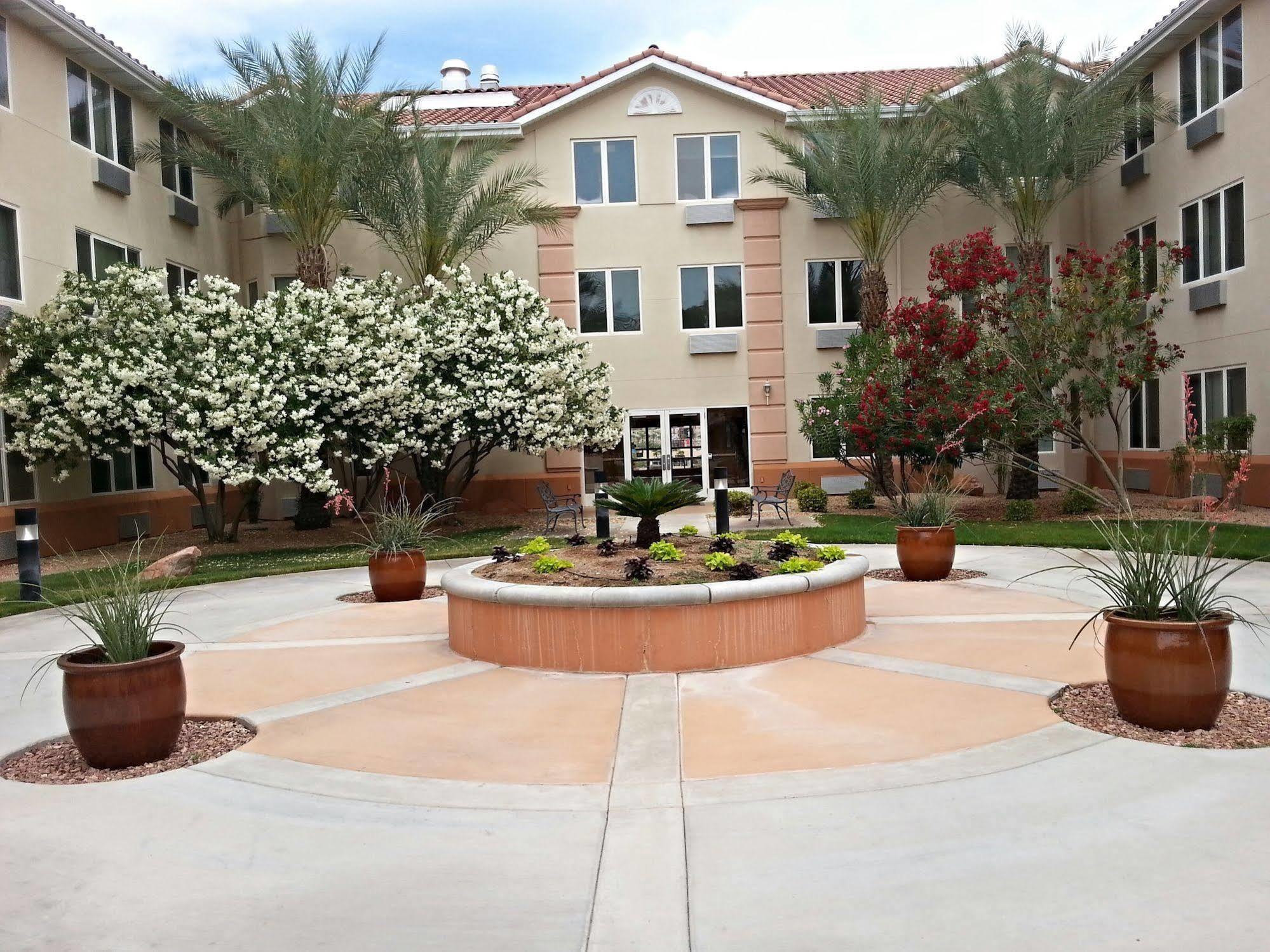 Mojave Edge Hotel Mesquite Exterior photo