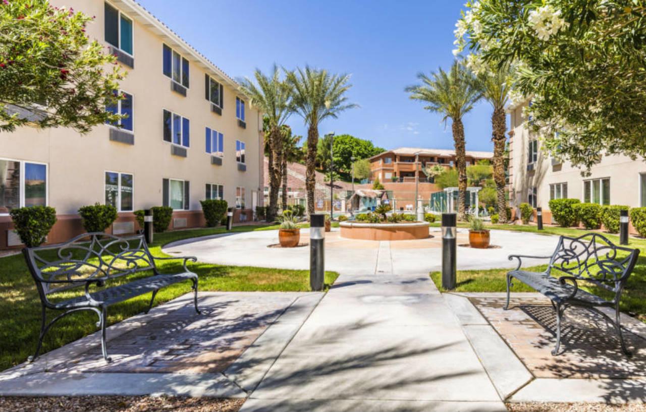 Mojave Edge Hotel Mesquite Exterior photo